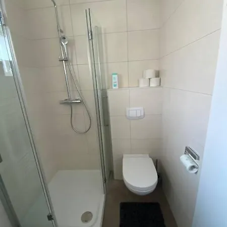 Apartamento Wohnen Bahnstrasse 5 Klagenfurt am Woerthersee Exterior foto